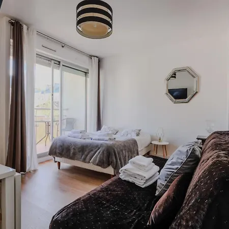 Cosy Studio- 4p - Republique Holiday home *